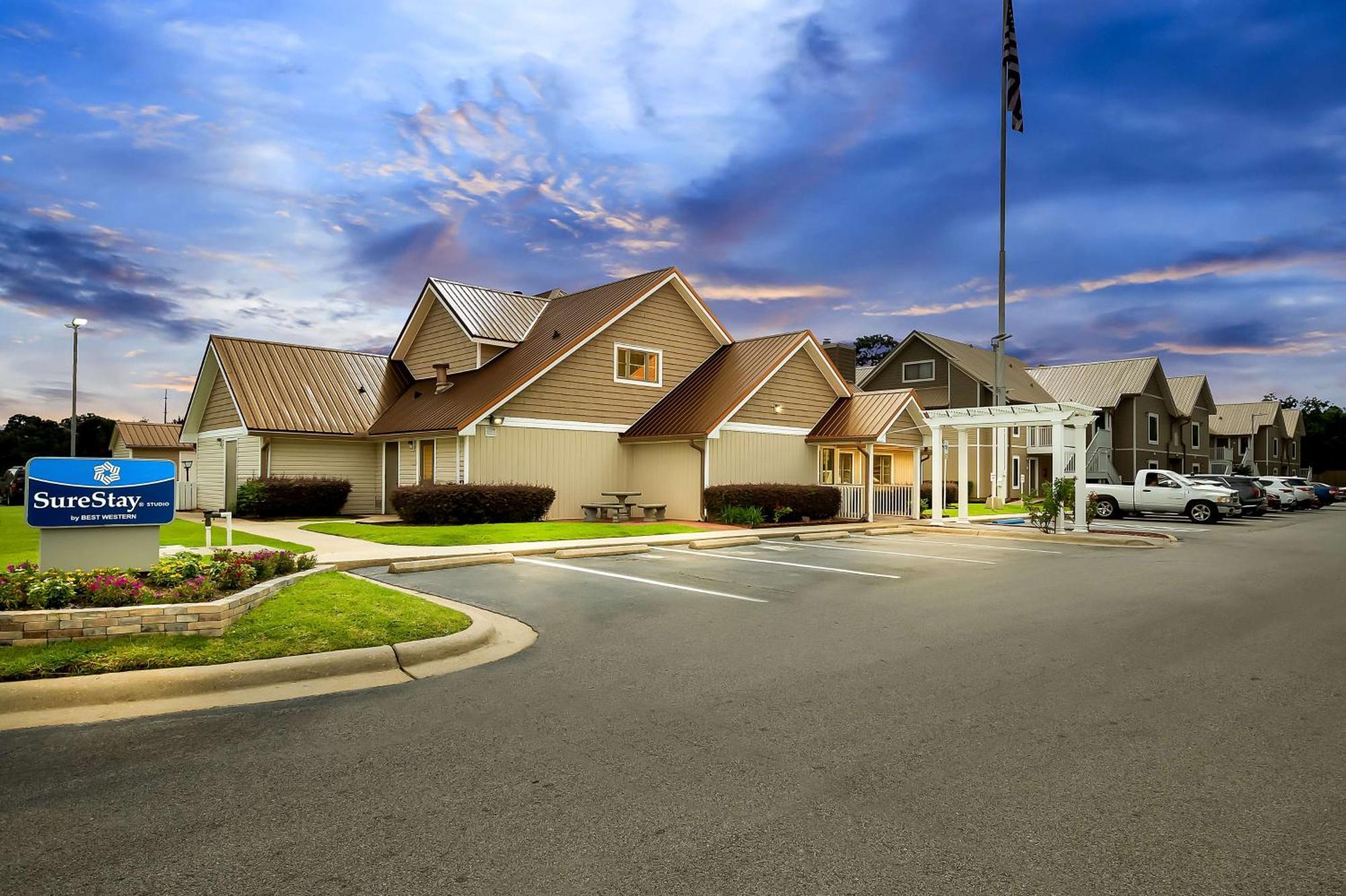 Mainstay Suites Pensacola Exterior foto